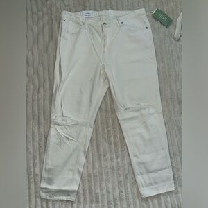 White H&M &Denim Loose Fit Boyfriend Jeans • Size 16